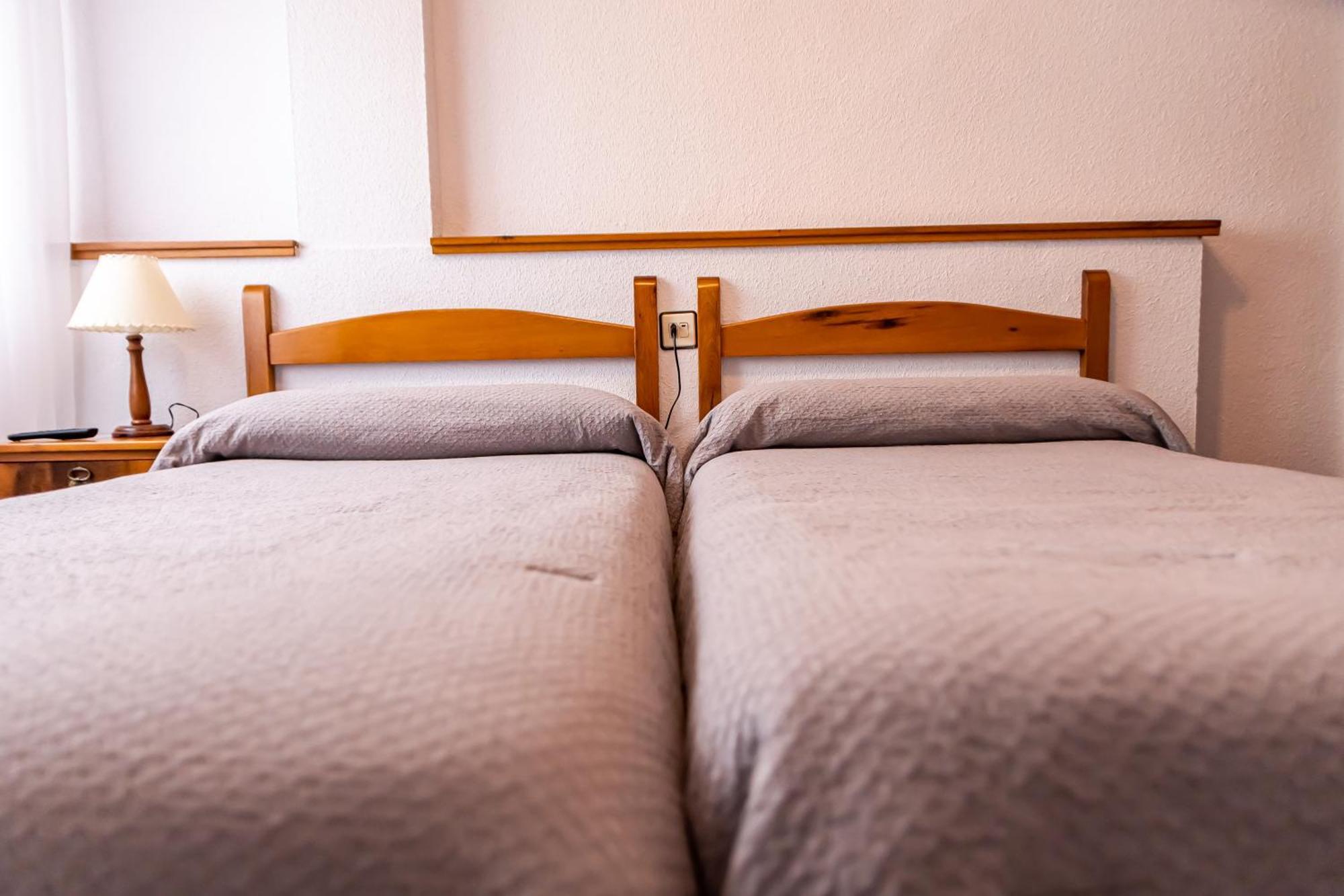 Hostal Restaurante Ventasierra Valdore Екстер'єр фото